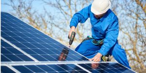 Installation Maintenance Panneaux Solaires Photovoltaïques à Roubia
